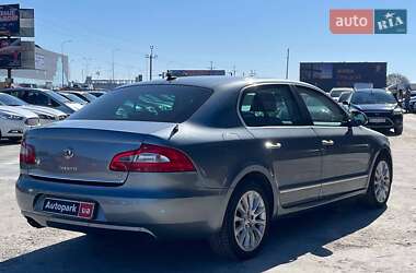 Ліфтбек Skoda Superb 2011 в 