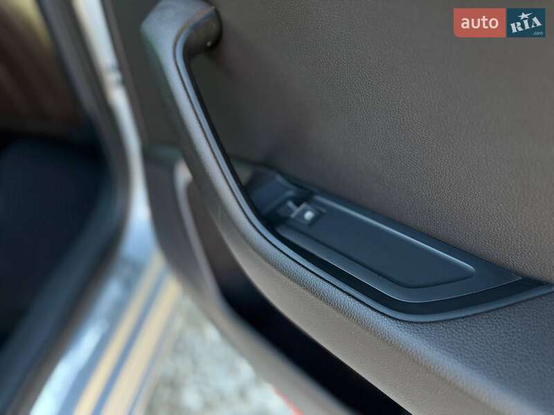 Універсал Skoda Superb 2016 в Тернополі