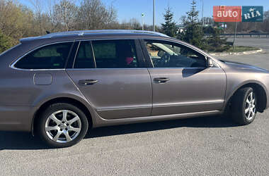 Універсал Skoda Superb 2012 в 