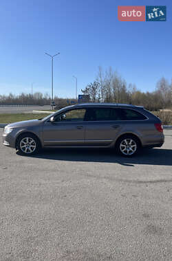 Універсал Skoda Superb 2012 в 