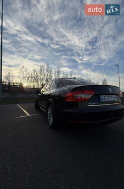 Лифтбек Skoda Superb 2013 в 