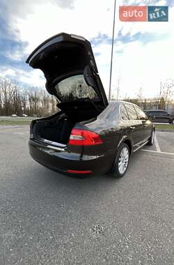 Лифтбек Skoda Superb 2013 в 
