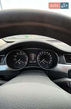 Лифтбек Skoda Superb 2013 в 