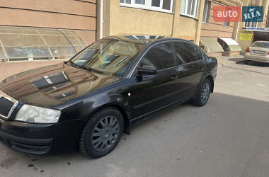 Ліфтбек Skoda Superb 2004 в 