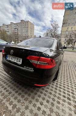Лифтбек Skoda Superb 2013 в 