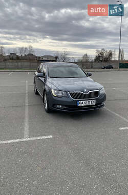Лифтбек Skoda Superb 2013 в 