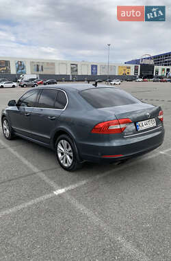 Лифтбек Skoda Superb 2013 в 