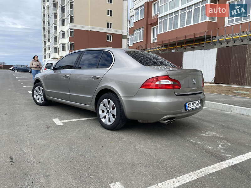 Ліфтбек Skoda Superb 2013 в Умані