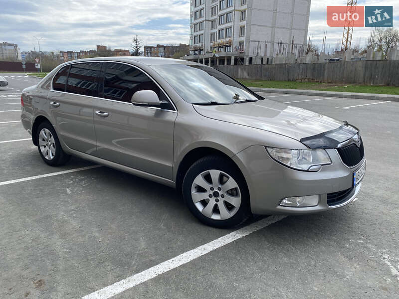 Ліфтбек Skoda Superb 2013 в Умані