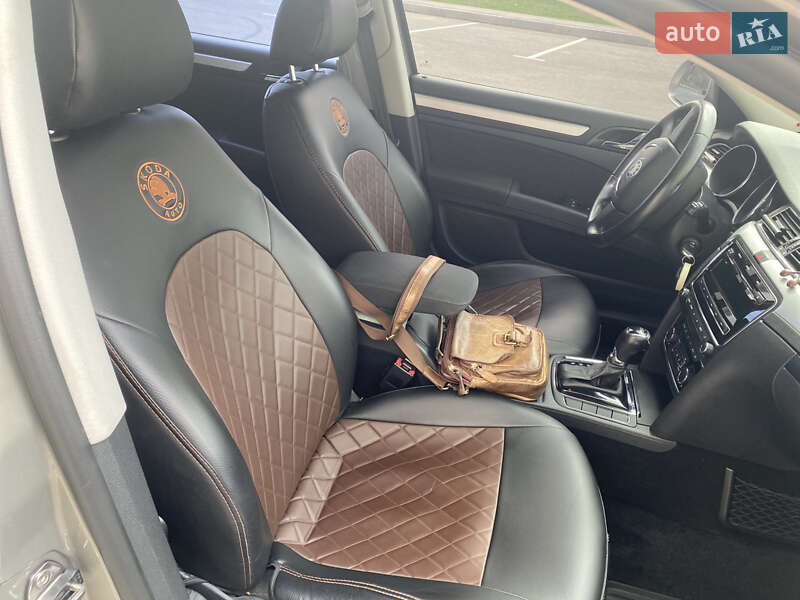 Ліфтбек Skoda Superb 2013 в Умані