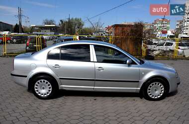 Лифтбек Skoda Superb 2005 в 