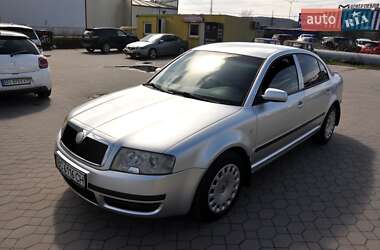 Лифтбек Skoda Superb 2005 в 