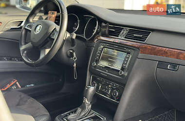 Лифтбек Skoda Superb 2013 в 