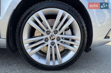Лифтбек Skoda Superb 2013 в 