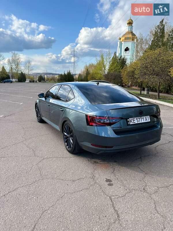 Ліфтбек Skoda Superb 2016 в Дніпрі