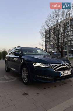 Универсал Skoda Superb 2022 в 