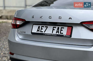 Лифтбек Skoda Superb 2022 в 