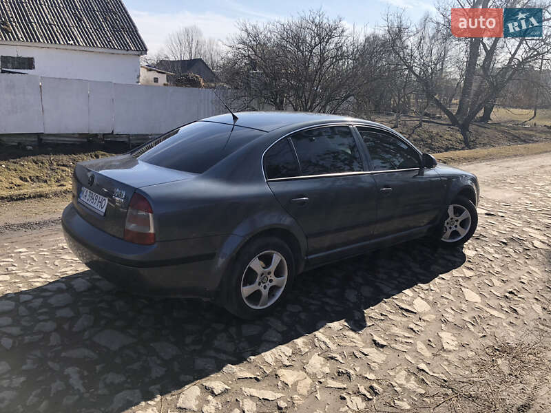 Лифтбек Skoda Superb 2008 в Корце