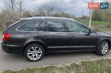 Универсал Skoda Superb 2011 в 