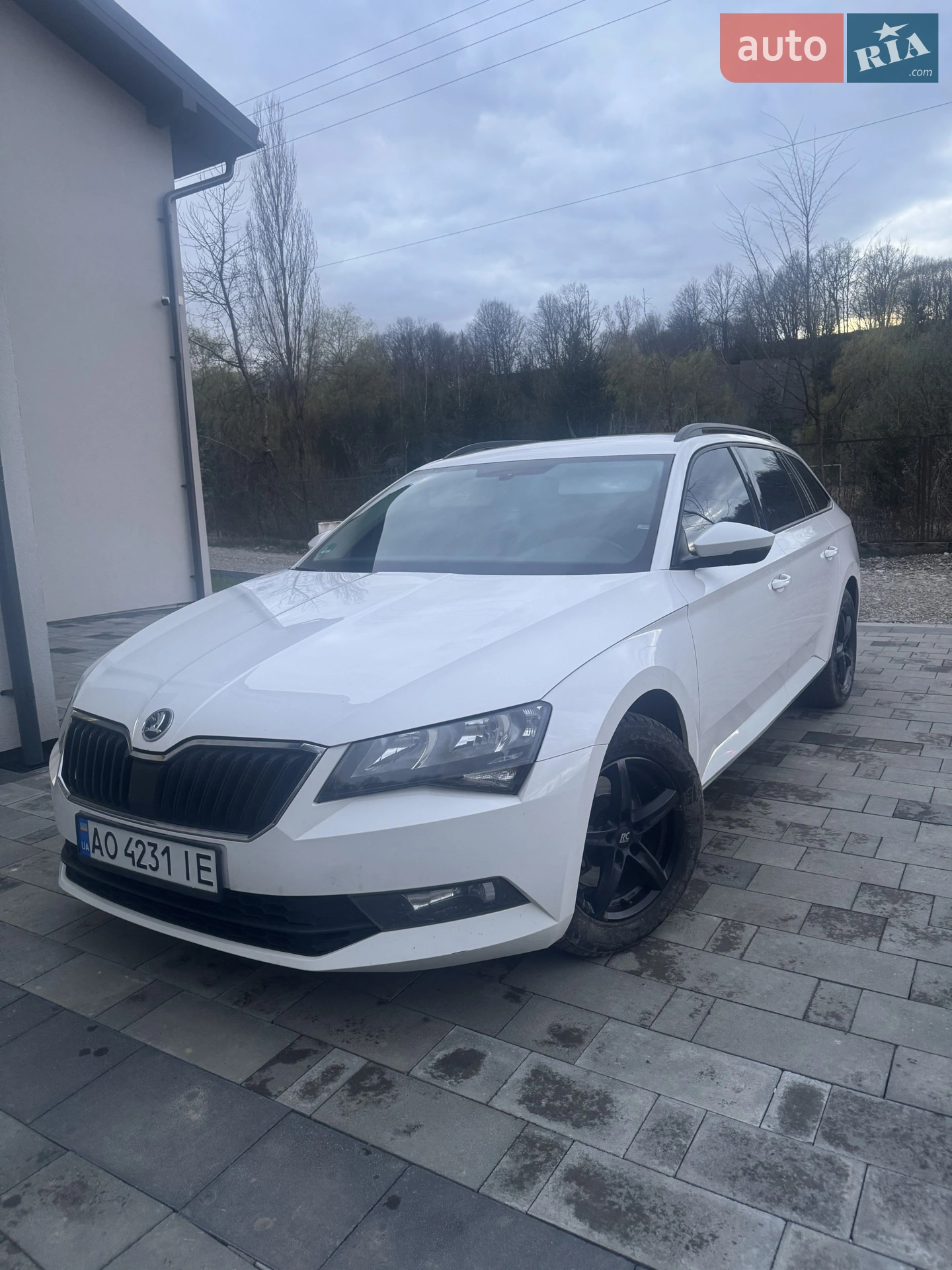 2019 Skoda Superb - мініатюра 9