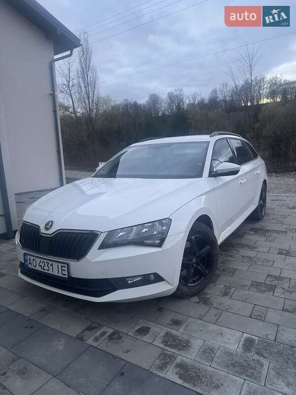 Универсал Skoda Superb 2019 в Тячеве
