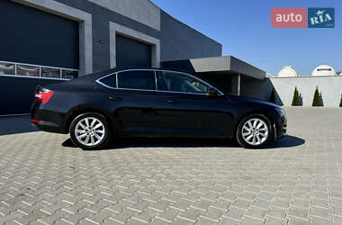 Лифтбек Skoda Superb 2020 в 