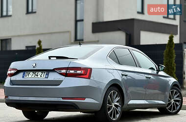 Лифтбек Skoda Superb 2016 в 