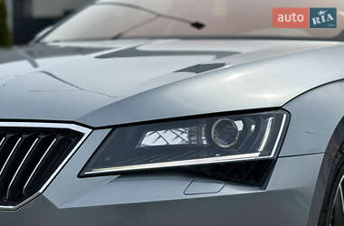 Лифтбек Skoda Superb 2016 в 