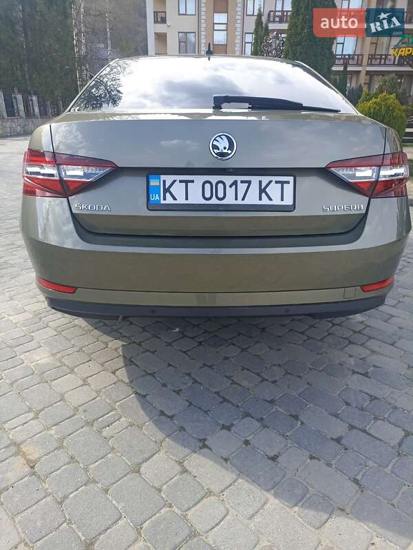 Лифтбек Skoda Superb 2016 в Яремче