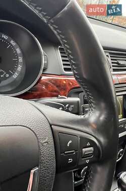 Лифтбек Skoda Superb 2013 в 