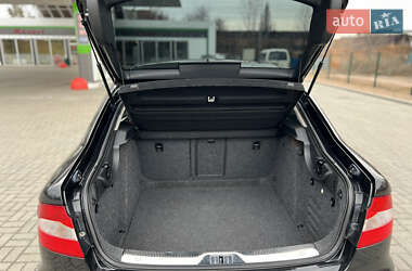 Лифтбек Skoda Superb 2013 в 