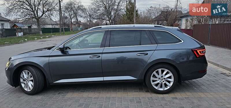Универсал Skoda Superb 2017 в 