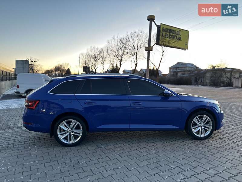 Універсал Skoda Superb 2019 в Івано-Франківську