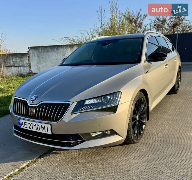 Универсал Skoda Superb 2018 в 