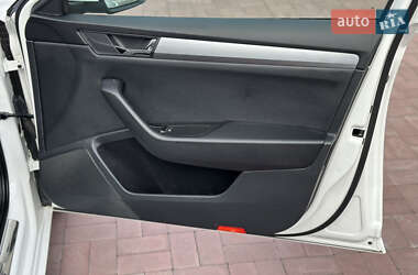 Универсал Skoda Superb 2018 в 