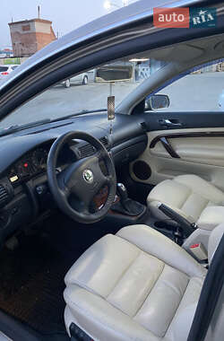 Лифтбек Skoda Superb 2004 в 