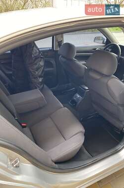 Лифтбек Skoda Superb 2003 в 