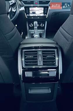 Лифтбек Skoda Superb 2019 в 