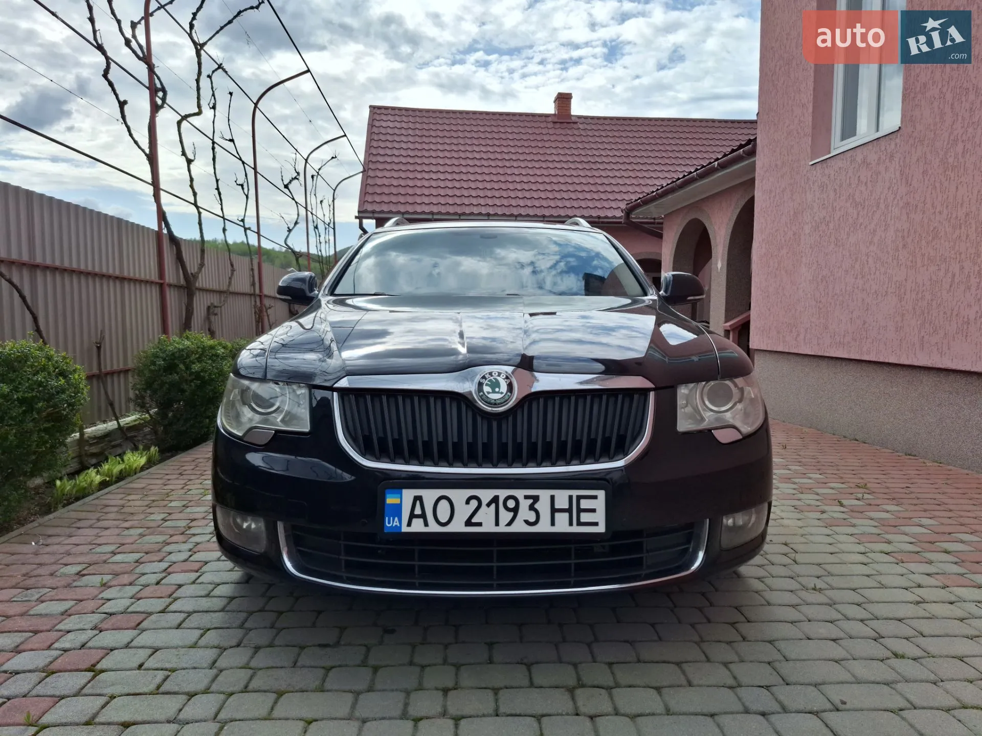 2010 Skoda Superb - мініатюра 3