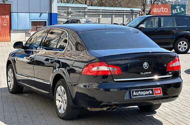 Лифтбек Skoda Superb 2013 в 