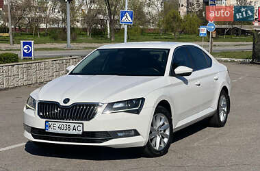 Лифтбек Skoda Superb 2017 в 