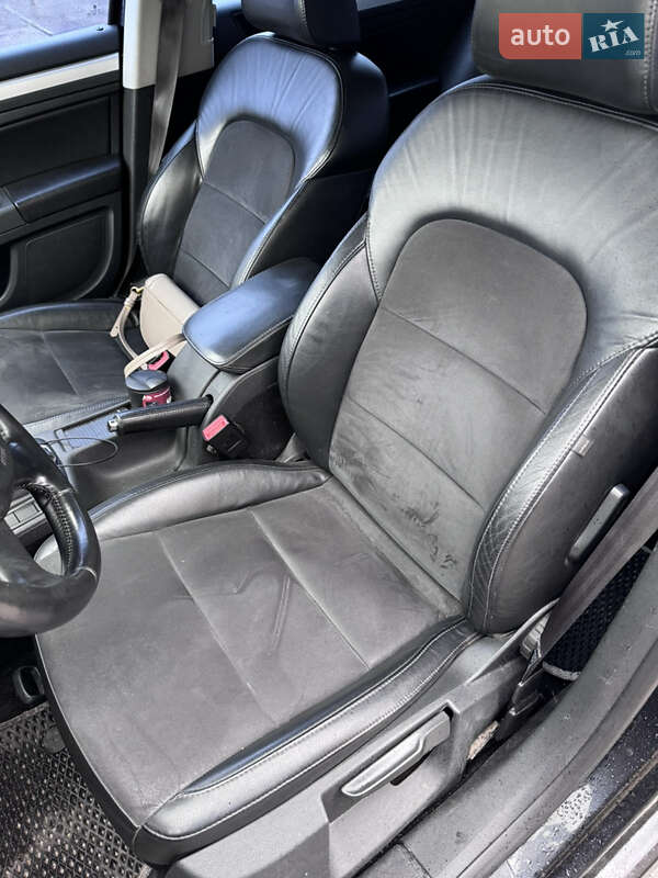 Лифтбек Skoda Superb 2012 в Шептицькому