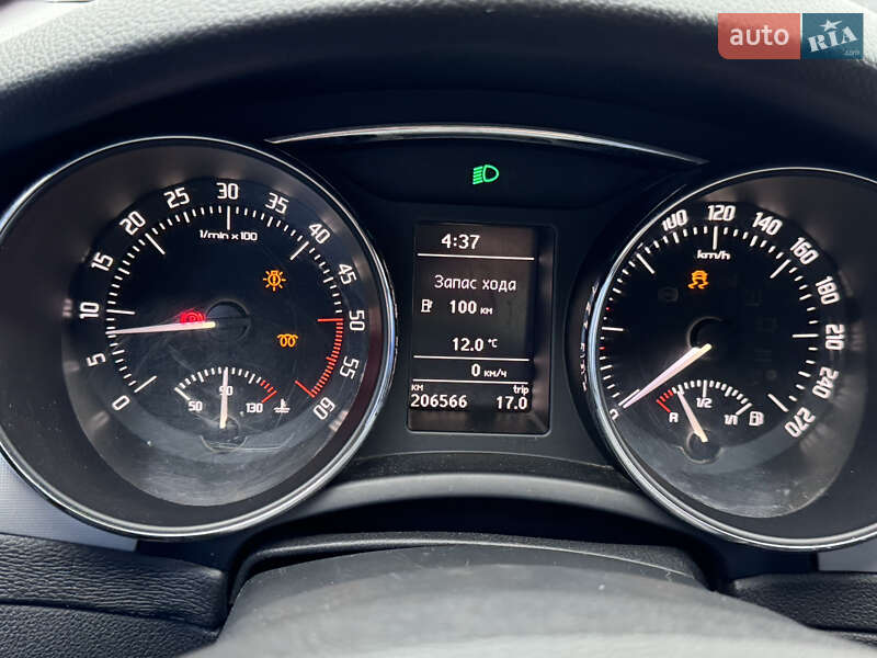 Лифтбек Skoda Superb 2012 в Шептицькому