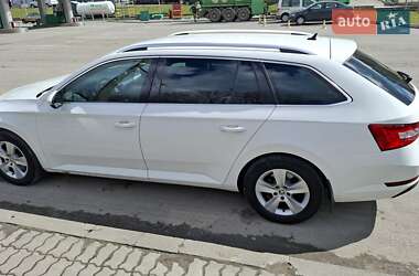 Універсал Skoda Superb 2016 в 