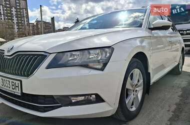 Універсал Skoda Superb 2016 в 