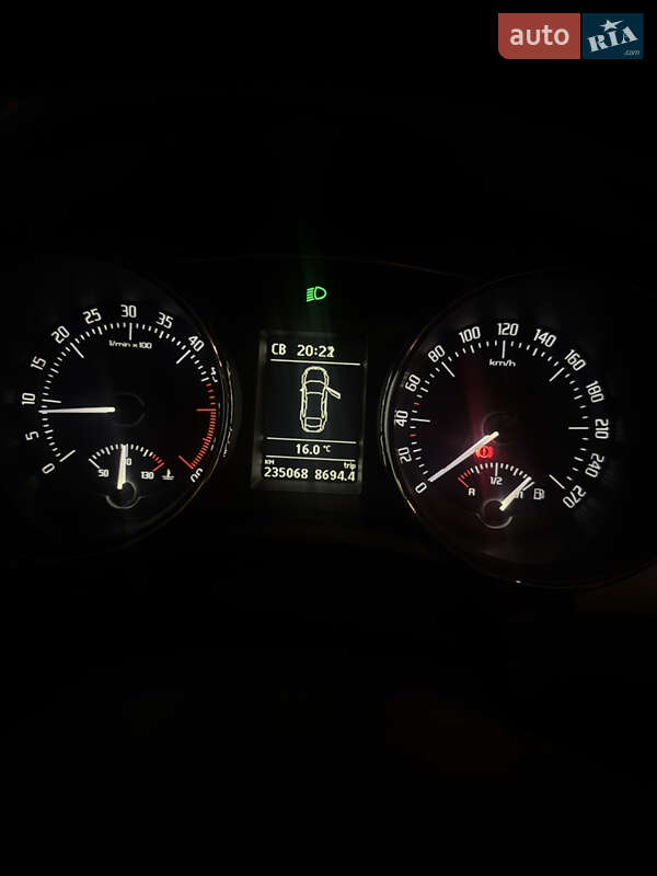 Ліфтбек Skoda Superb 2010 в Львові