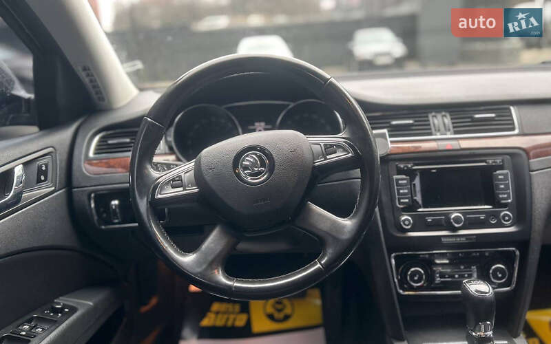 Универсал Skoda Superb 2013 в Черновцах