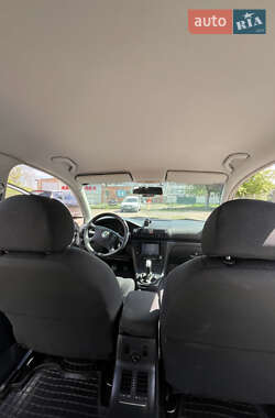 Лифтбек Skoda Superb 2005 в 