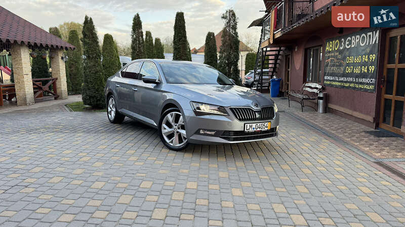 Лифтбек Skoda Superb 2019 в Сваляве
