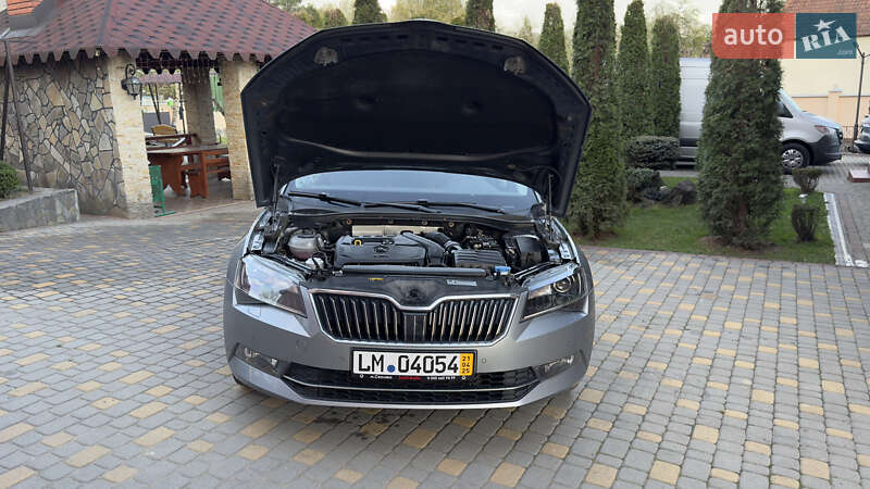 Лифтбек Skoda Superb 2019 в Сваляве